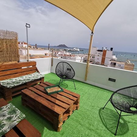 Centro De Corralejo Con Vistas A Isla De Lobos Vila Exterior foto