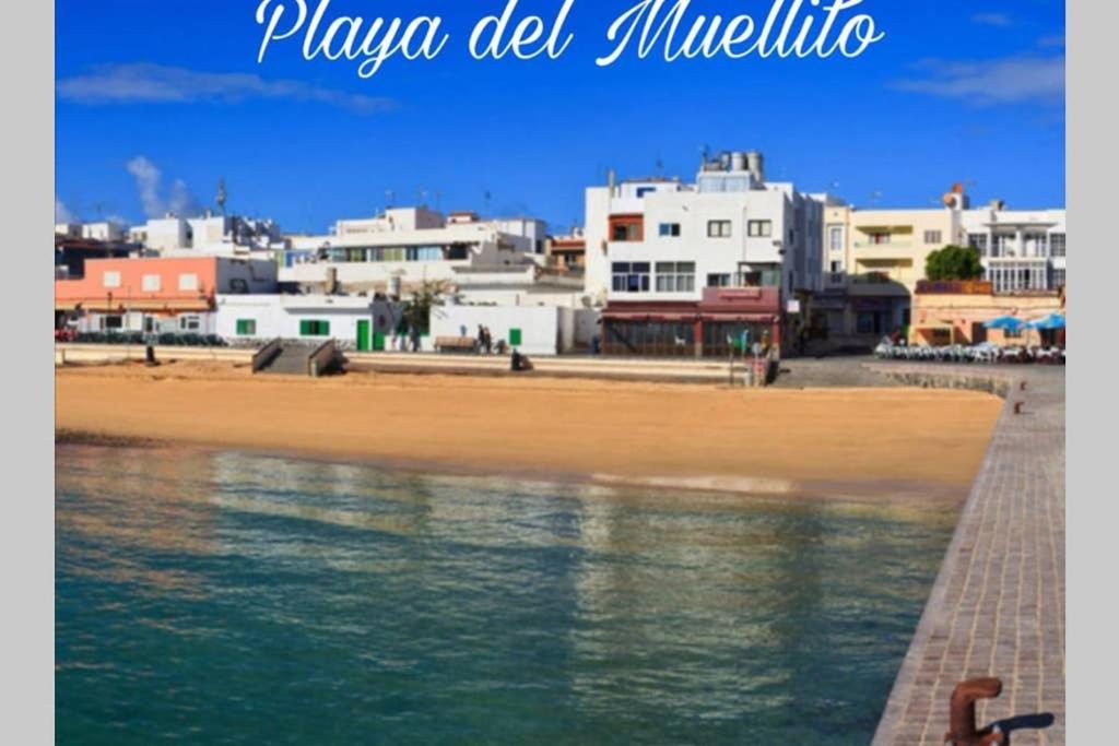 Centro De Corralejo Con Vistas A Isla De Lobos Vila Exterior foto